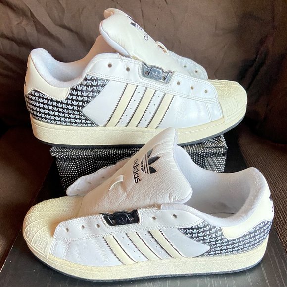 Adidas Superstars (custom) - Picture 3 of 6
